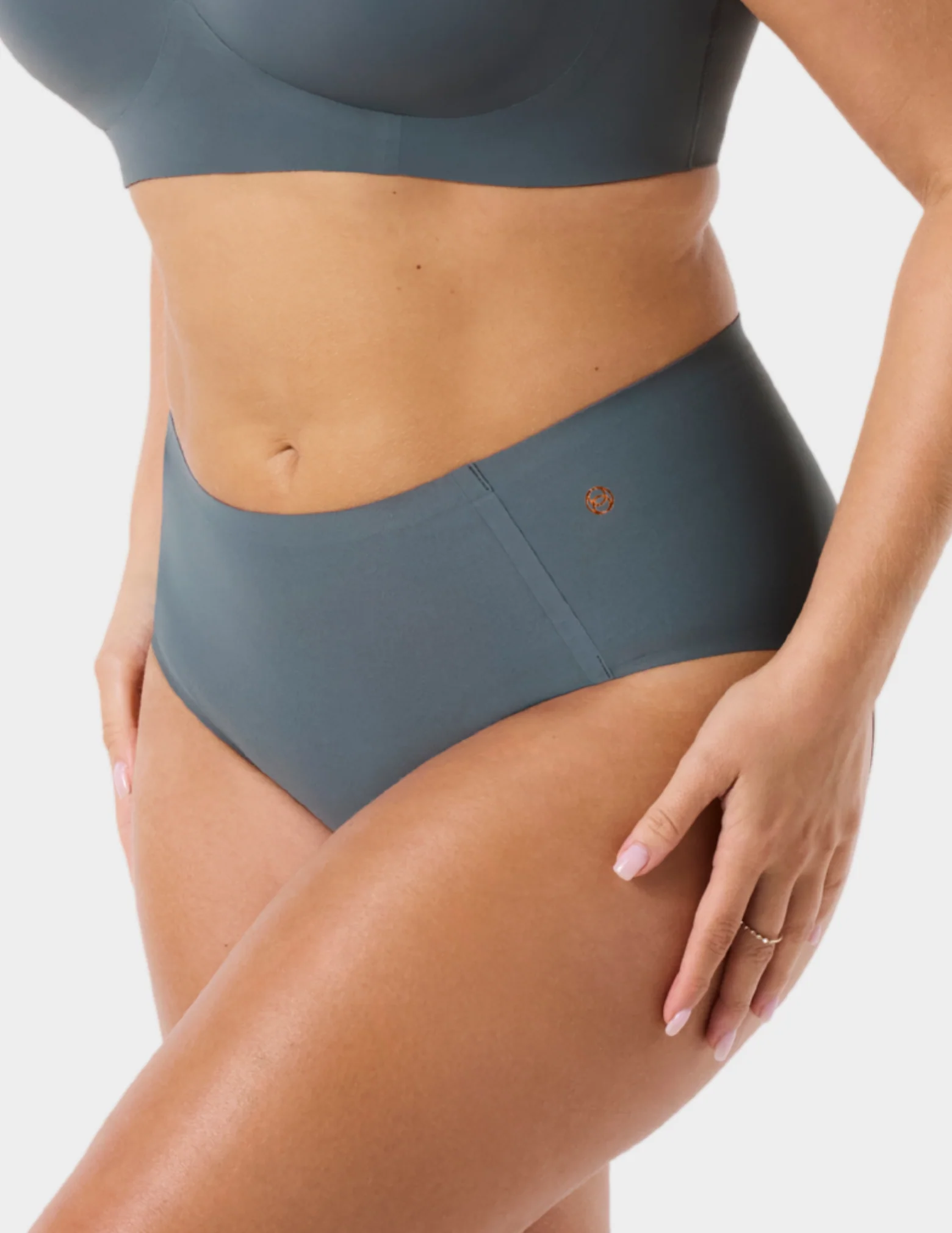 High-Waisted Retro Bikini - Image 4